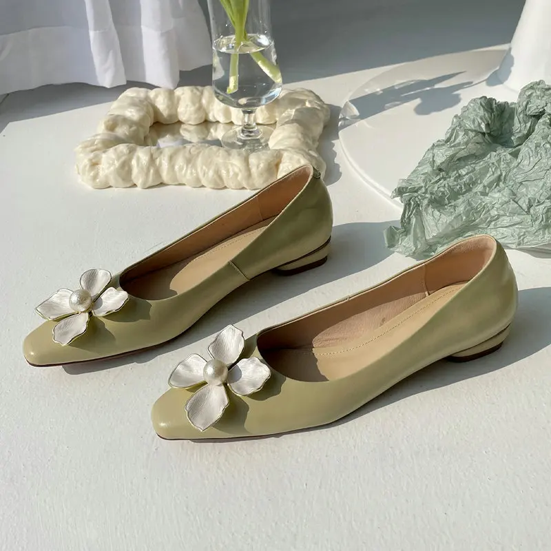 

QUTAA 2021 Genuine Leather Summer Women Shoes String Bead Slip On Low Heels Fashion Pointed Toe Basic Female Pumps Size 34-40