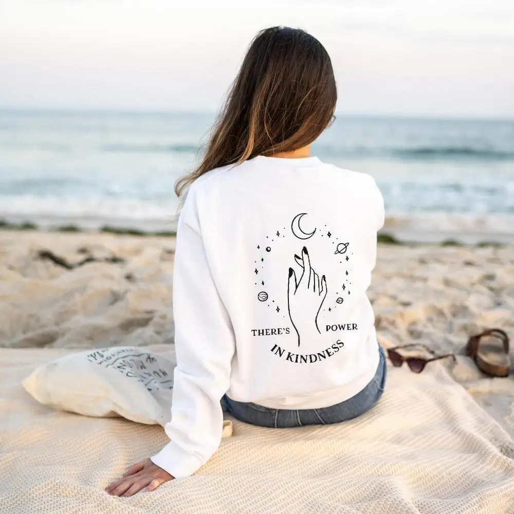Женская толстовка с принтом на спине There's Power In Kindness пуловер круглым вырезом и