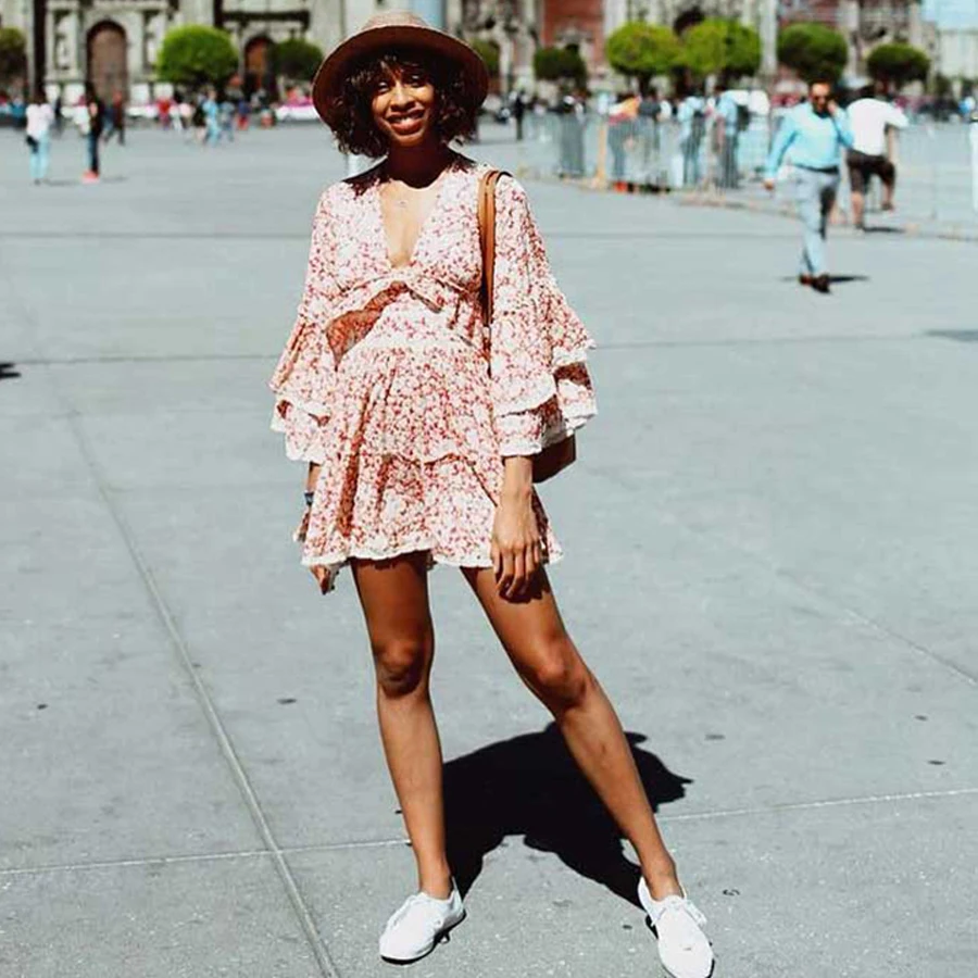 Женское Короткое платье из искусственного шелка с длинным рукавом и цветочным