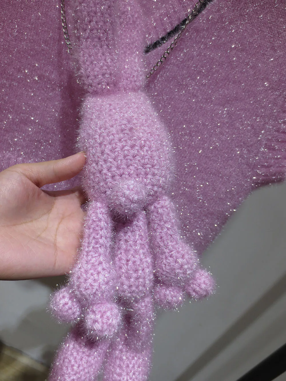 Весна 2021 новинка свитер без рукавов с V-образным вырезом и украшением в виде куклы