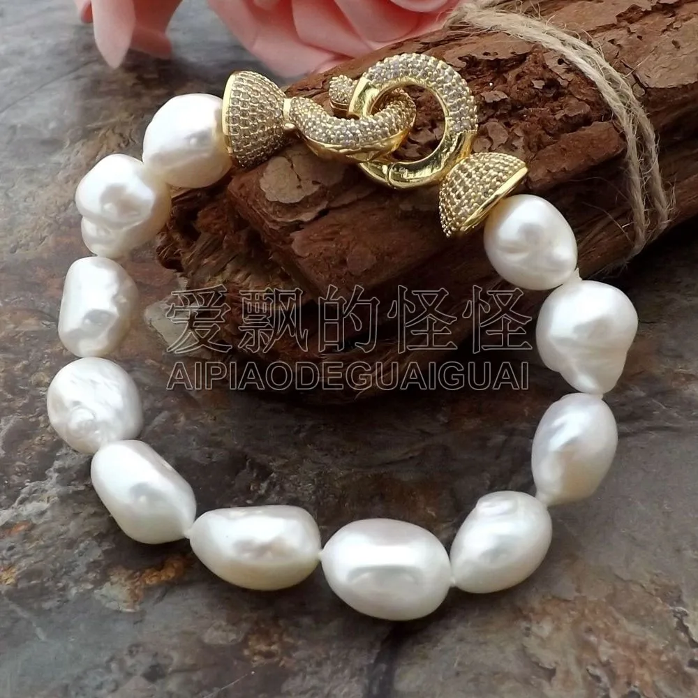 

8'' White Baroque Pearl Bracelet CZ Clasp
