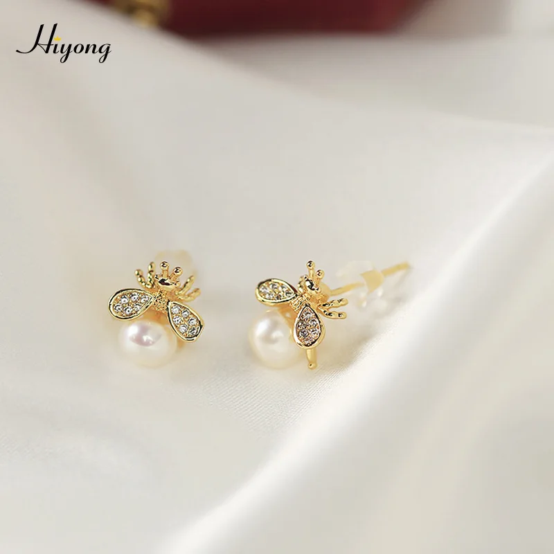 

Fashion New Crystal Bee Insect Earrings Unusual Pearl Earrings for Women Korean Style Pearls Stud Earring Luxury Jewelry Gift