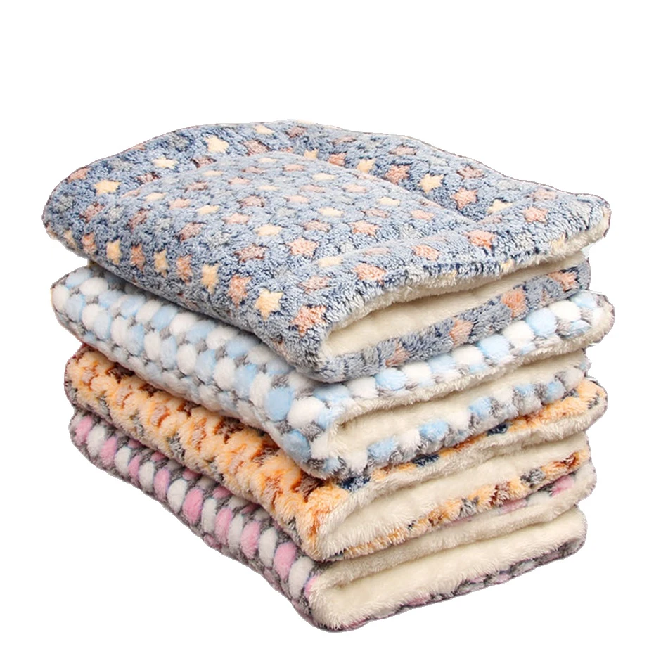 

Reversible Fleece Dog Blanket Cushion ,Soft and Warm with Cute Prints Pets Mat ,Machine Washable Sofa Liner for Puppy Chihuahua