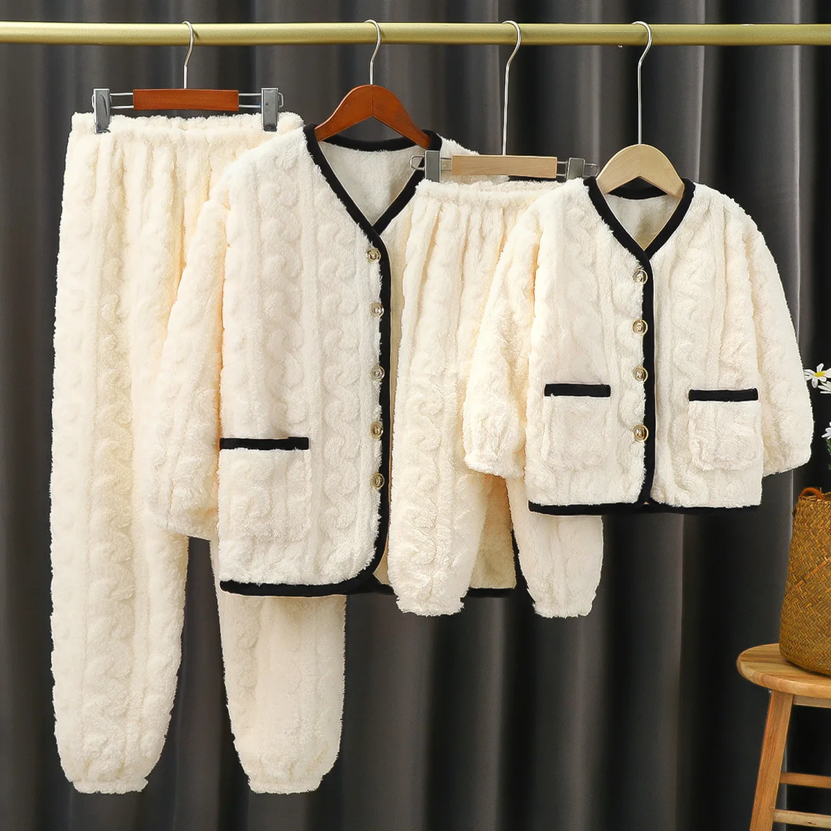 

Children's Pajamas Fleece Winter Thickening Plus Fleece Parent-child Flannel Cute Mother-daughter Family Matching Outfits