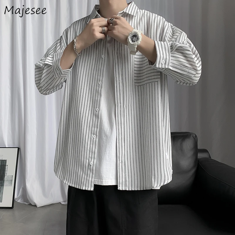 

Рубашка мужская в полоску, повседневная Модная приталенная, с отложным воротником, в стиле ретро, красивая уличная одежда для пар