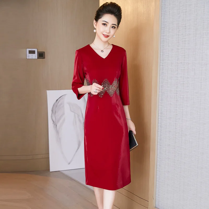 

Свадебное платье матери 2021; Сезон весна-осень; Новый High-end темперамент средней длины красное платье с Sequineds на талии