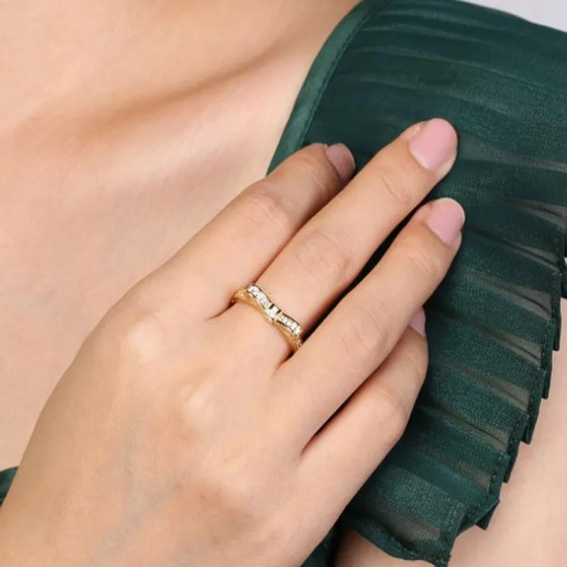 

New 925 Silver Pan Gold Gorgeous Bow Ring Is Suitable For Women's Fashion And Romantic Jewelry