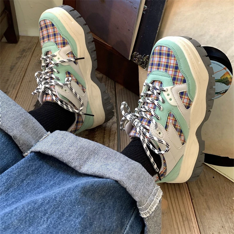 

Кроссовки женские на платформе, толстая подошва, на шнуровке, теннисная обувь для отдыха, увеличивающие рост