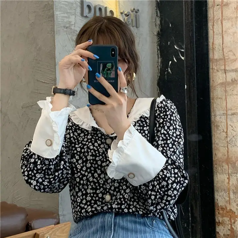

Women's Blouse Sweet Floral Lace Turn-down collar Long Sleeves Loose Thin Top Wholesale Spring Autumn 2021 New Female Clothing