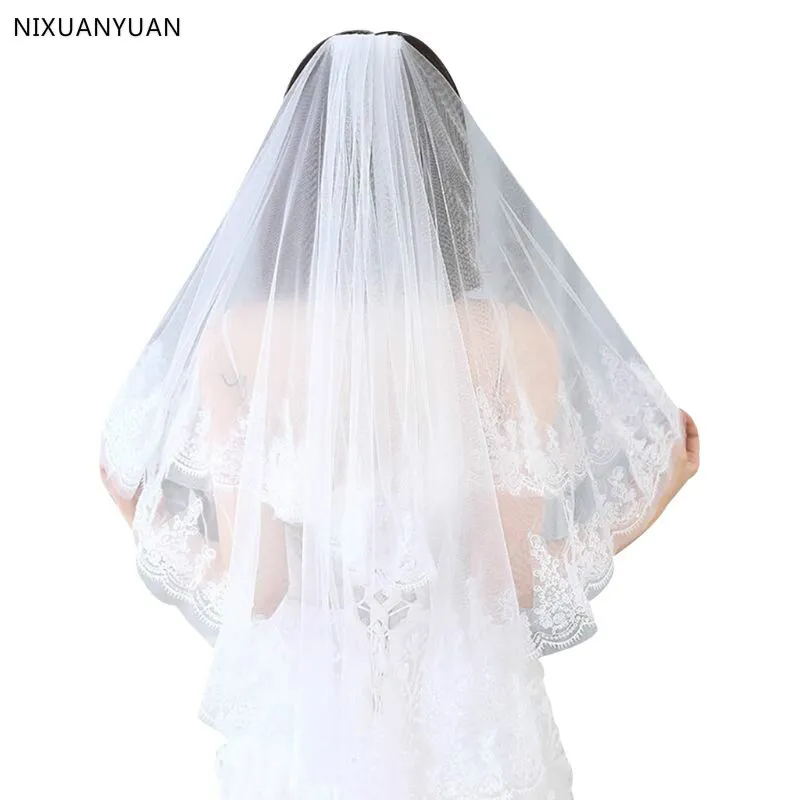 

2 Tier Double Layer Women Wedding Veil Glitter Sequins Embellished Eyelash Scalloped Lace Trim Comb Bridal Veil Party Costume