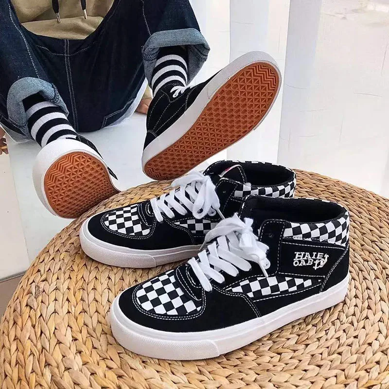 

Women's Winter Plus Velvet Sports Shoes Tennis Platform Summer 2021 Vintage Vulcanize Flat Casual College Student Flat Sneakers