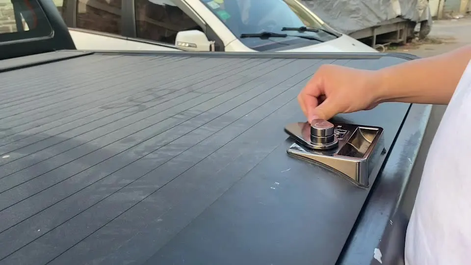 

Chinese Factory Direct Sales Pickup Truck Bed Cover Tonneau Cover Shutter Cover With Password Lock For SsangYong