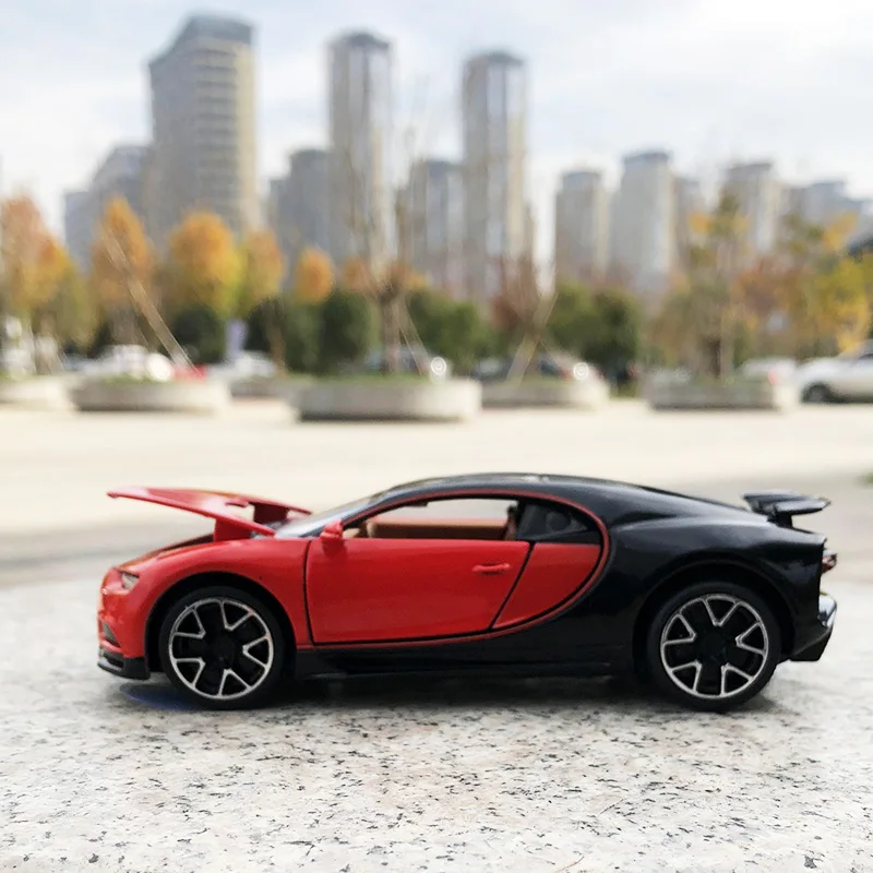 Металлическая игрушечная машинка Halolo Bugatti Chiron 1:32 литой и игрушечный автомобиль