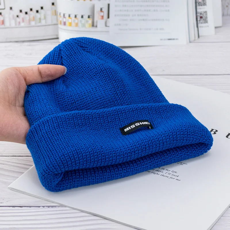 Шапка-бини KENSHELLEY зимняя вязаная однотонная повседневная в стиле хип-хоп унисекс |