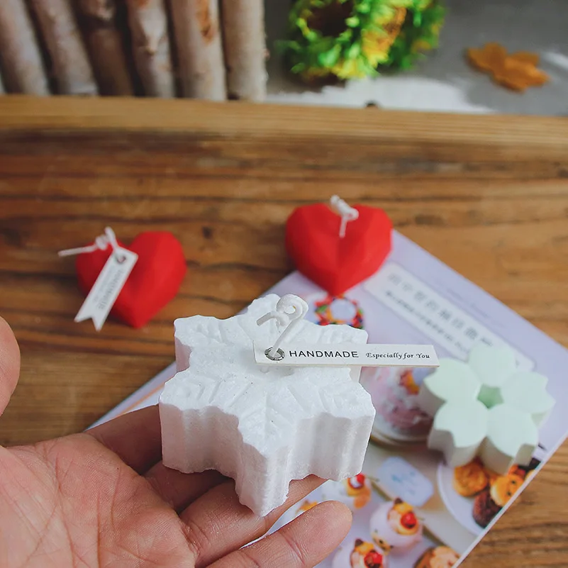 

Christmas Snowflake Sakura Candle Mould DIY Drill Face Geometric Love Heart Handmade Soap Mold candle wax Molds Home Decor Gifts