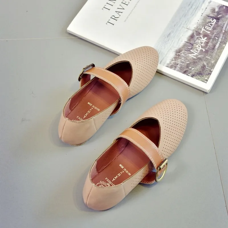 

2020 Spring new flat shoes women's round head hollowed out loafers women's shallow mouth comfortable casual shoes J15-60