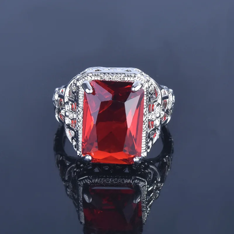 

Retro Luxury Red Gem Ring Women's Hollow Design Exquisite Jewelry Bride Wedding Engagement Ring Accessories Christmas Gift