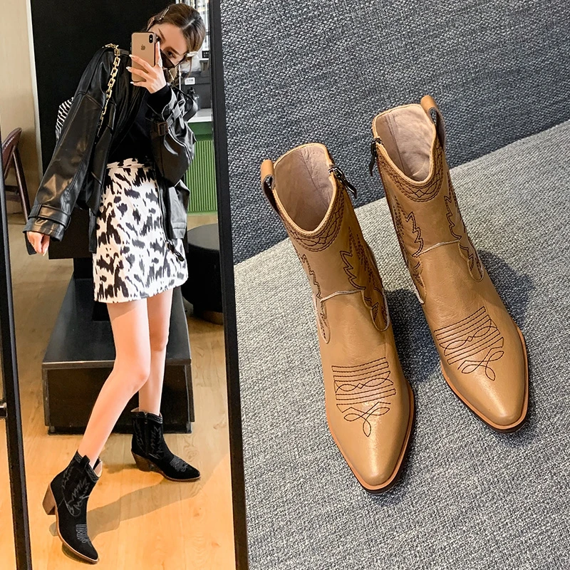 

Western Boots Women Autumn Winter Solid Color Ankle Boots Pointed Toe Cowboy Cowgirl Motorcycle Boots for Female Platform Shoes