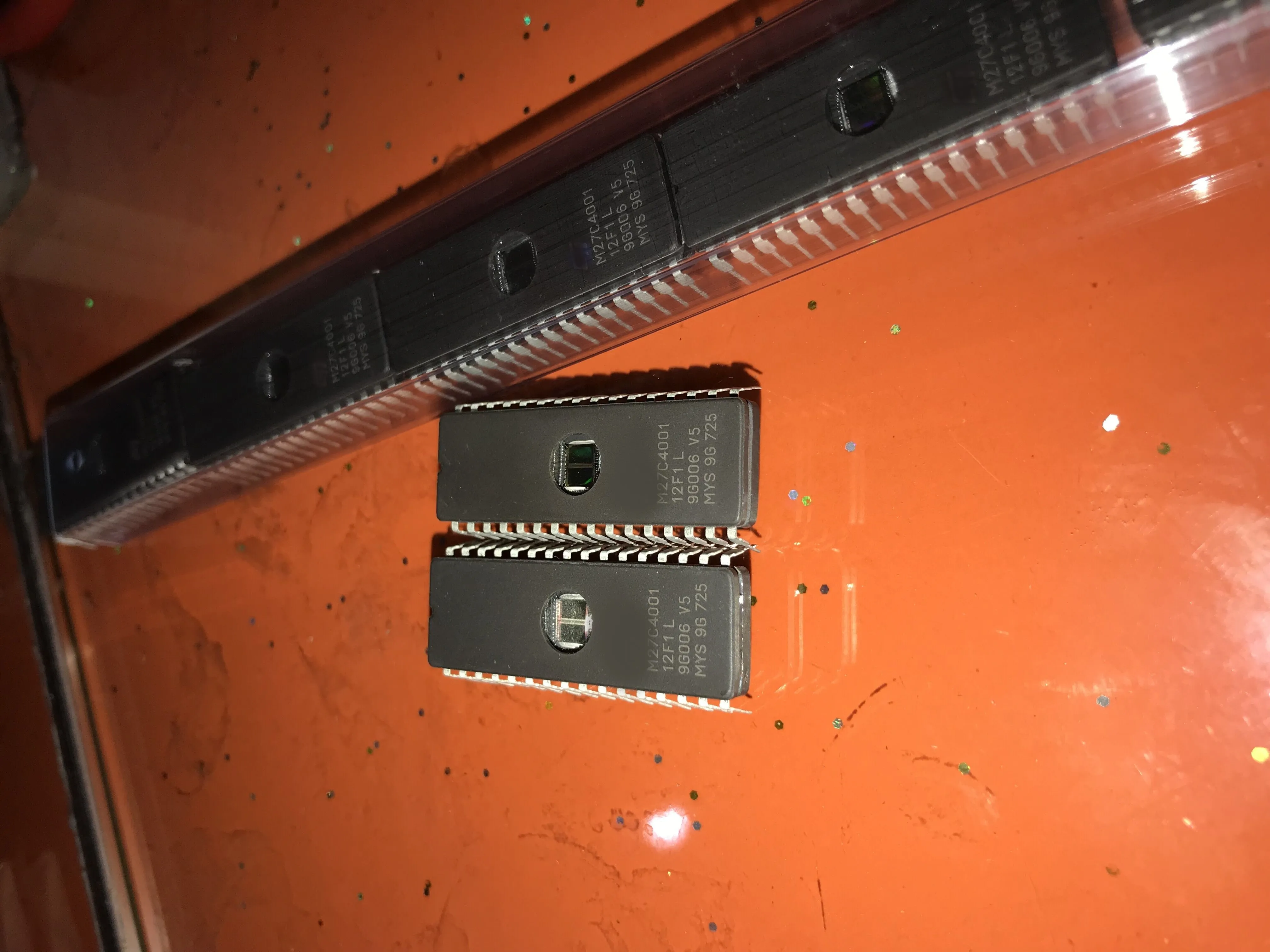 Φ керамическая память DIP32 M27C4001|integrated circuit|p p |