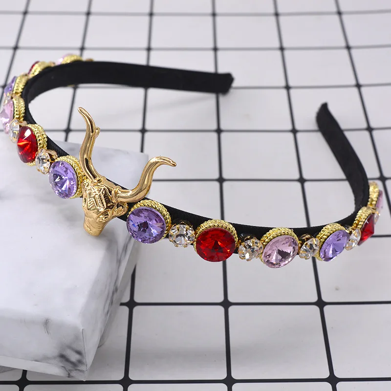 

2019 в Корейском стиле на нескользящей подошве Стразы Ox головка из алюминиевого сплава с головными повязками для женщин роскошный чехол в рет...