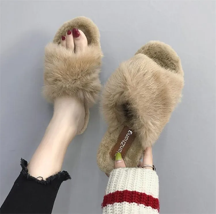 Beige Женские зимние тапочки из кроличий мех; женские домашние тапочки с перекрестным мехом; теплая пушистая обувь на плоской подошве; женские осенние домашние Вьетнамки; Лидер продаж - Цвет: Beige