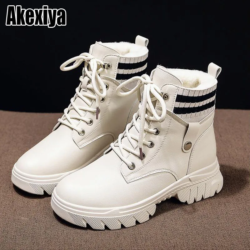 

Новинка 2021, зимние женские ботильоны, ботинки на танкетке, теплые кожаные кроссовки на меху и платформе, хлопковые зимние ботинки для женщин...