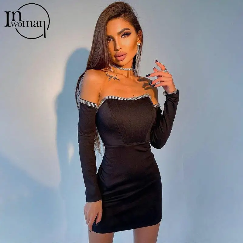 

Женское Короткое платье без бретелек, с открытой спиной и длинным рукавом