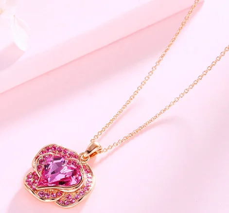

YPD157 ull Gem Star Pendant Necklace Valentine Eye Zircon Item Round Female
