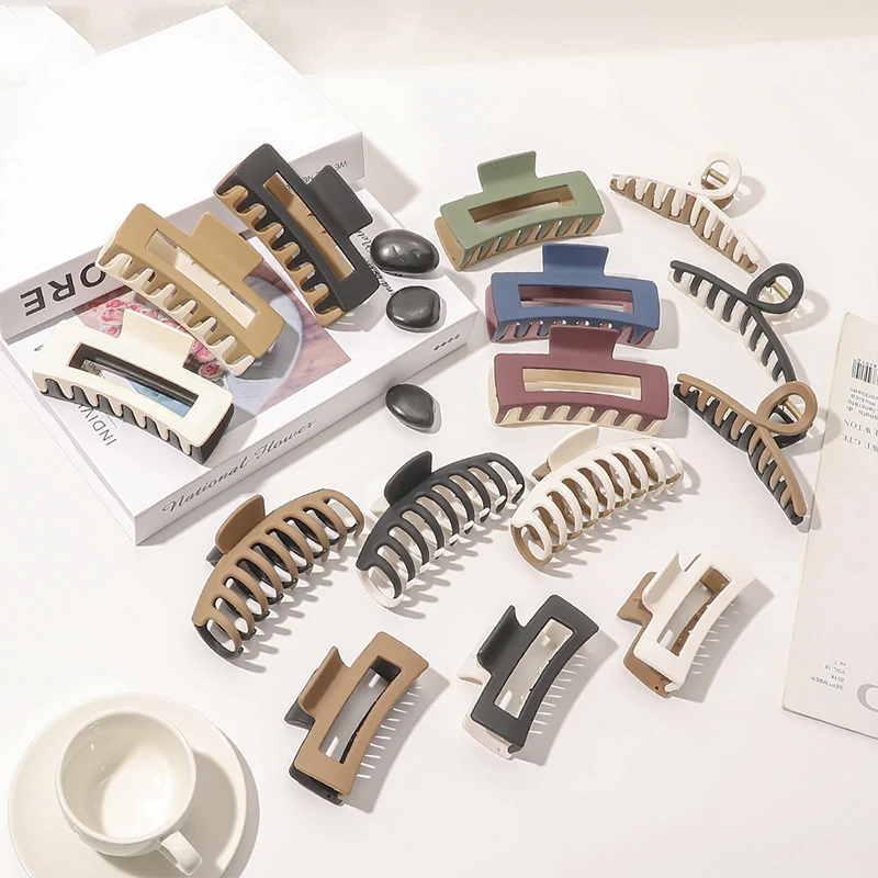 

Small Fresh Simplicity Frosted Resin Hair Clips Popular Temperament Hair Accessories All-matched Two-color Square Shark Clips