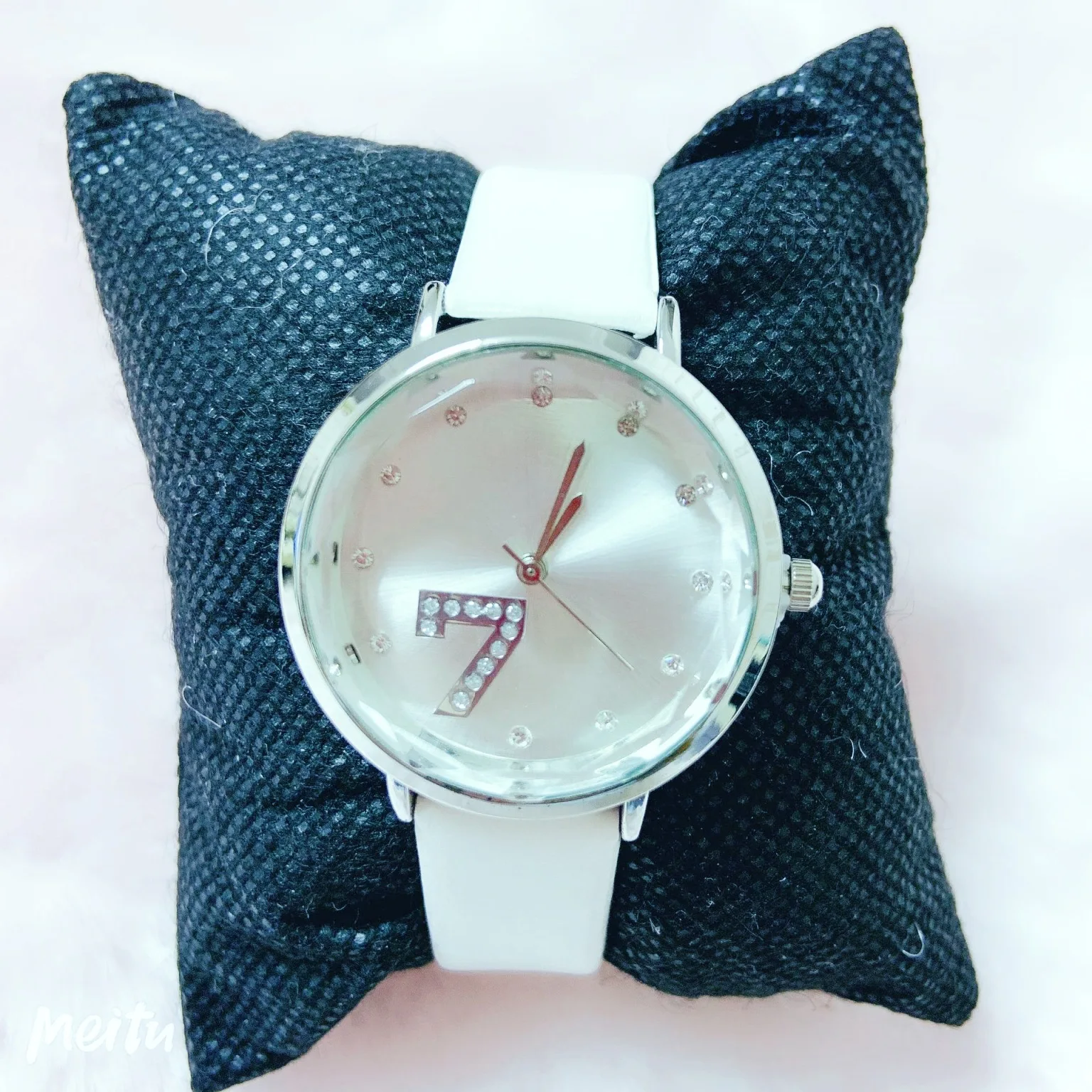 

20 pcs /lot belt watch diamond thick glass digital watch student girl belt watch