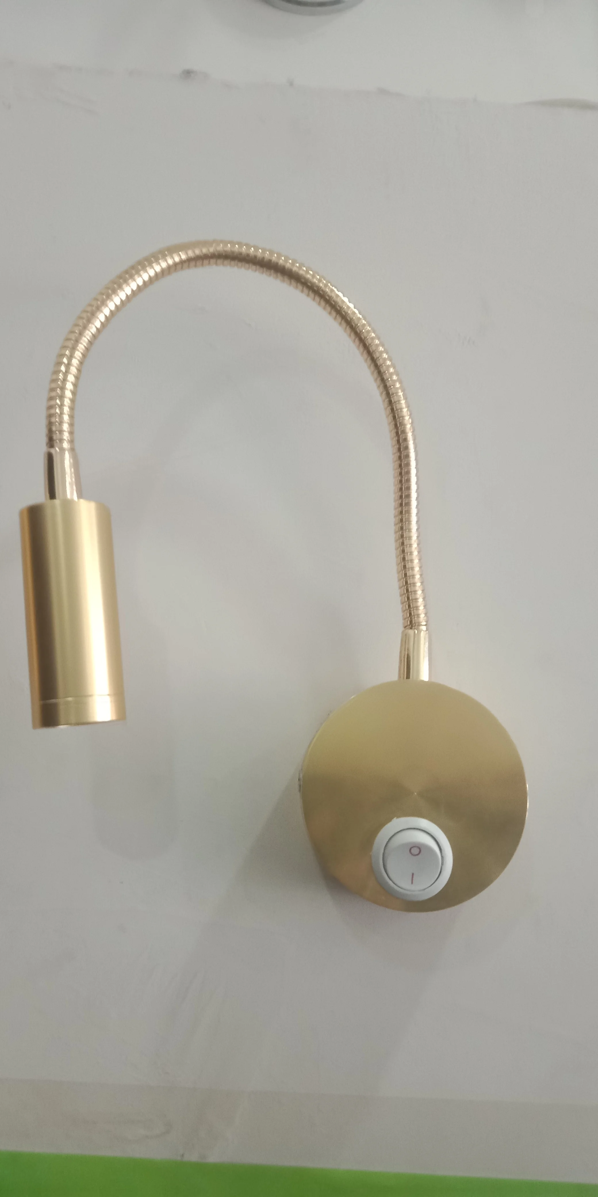 Новый настенный светильник золотого цвета для спальни COB 3 Вт с выключателем |