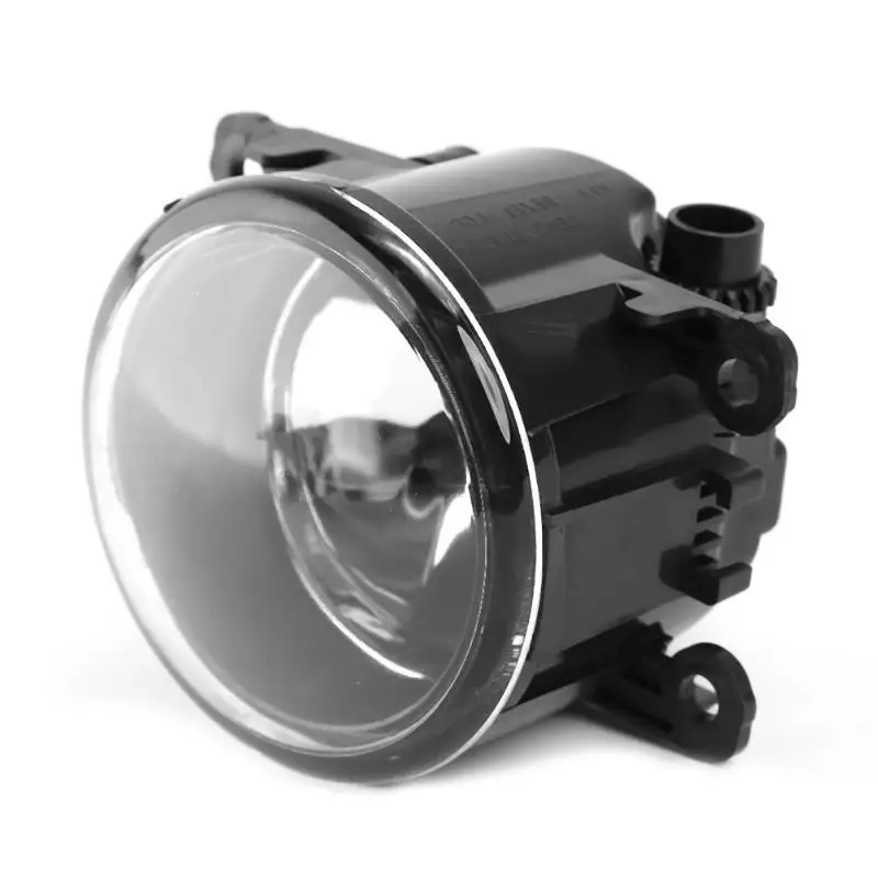 Замена передней противотуманной фары хорошее пропускание и равномерное