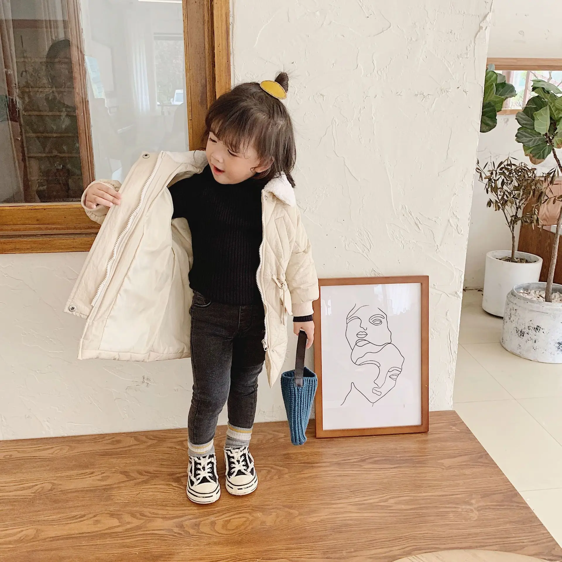 Новое поступление зимняя хлопковая однотонная утепленная длинная куртка в