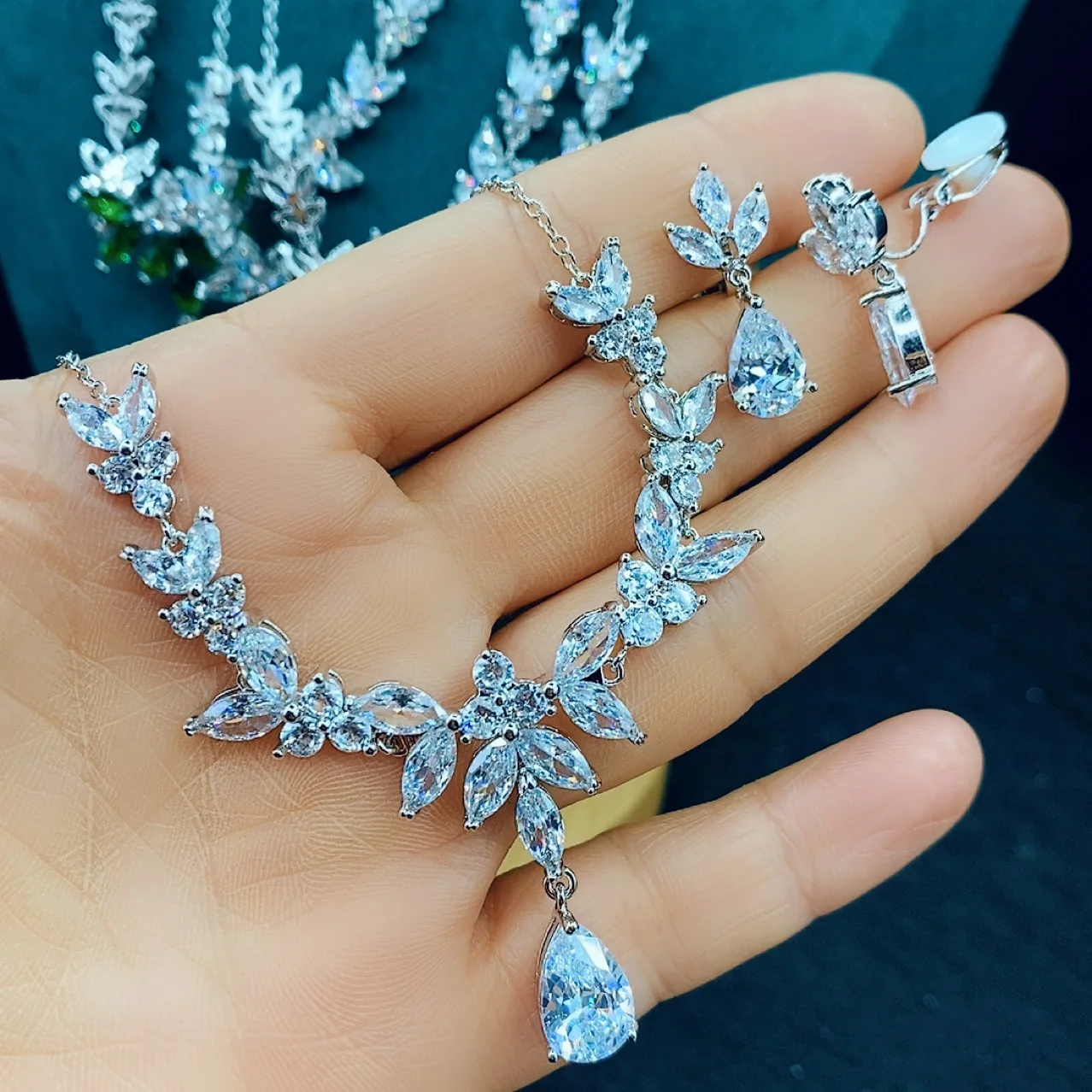 

Cute Female Crystal Water Drop Jewelry Set Charm Silver Color Dangle Earring For Women Boho White Zircon Wedding Chain Necklace