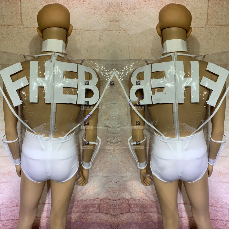 Костюм Гого для ночного клуба мускулистый человек белое пространство модель