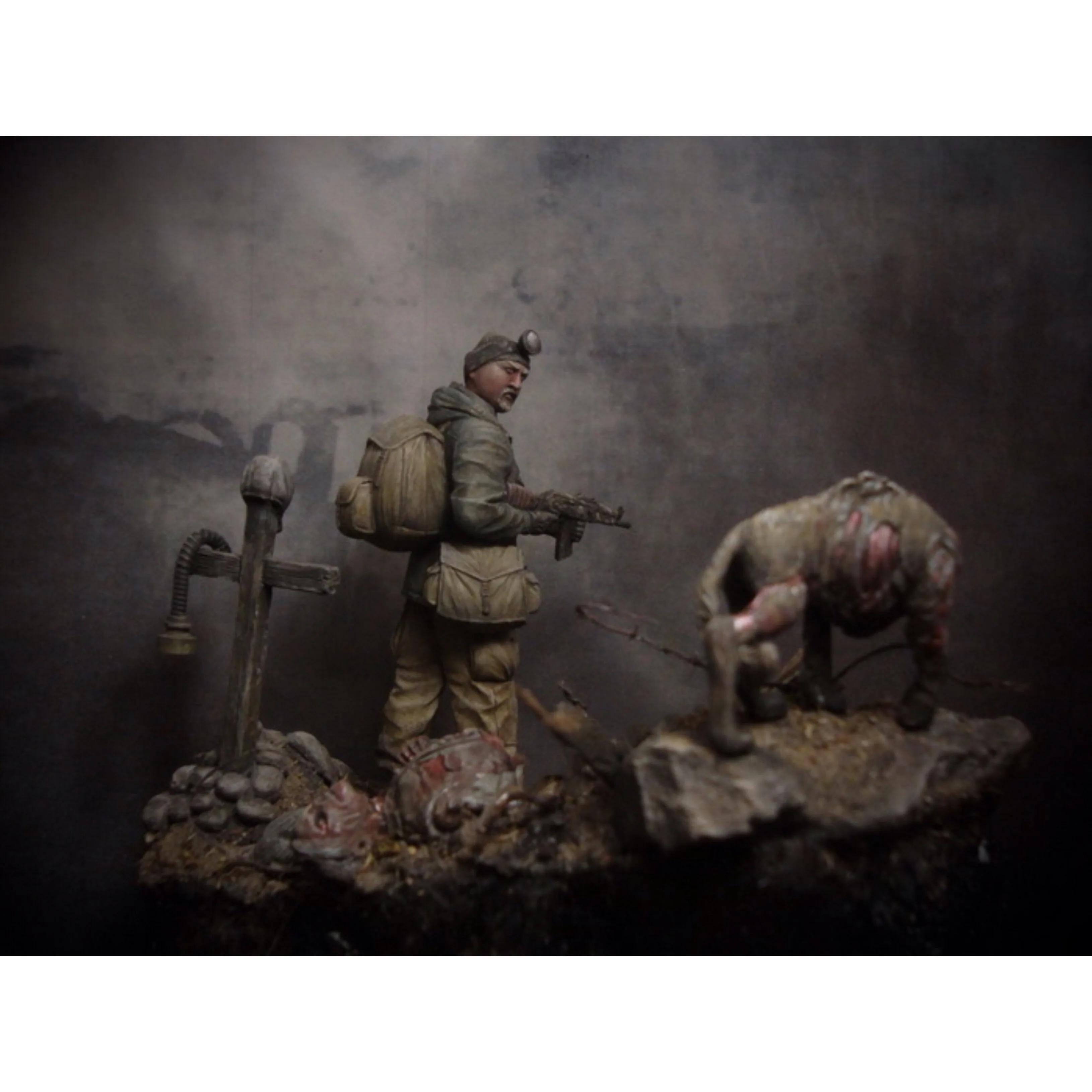 

Resin Model Figure GK，Including Dogs Crosses Dead Bodies Soldiers Hillside , Unassembled and unpainted kit