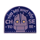 Брошь на лацкан с эмалью на джинсах