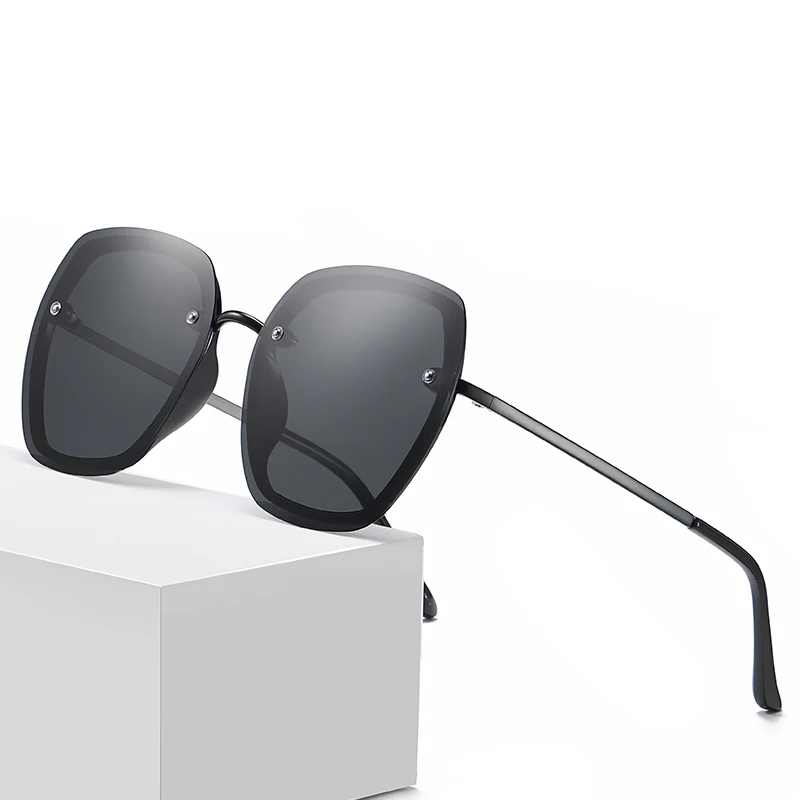 

Солнечные очки поляризационные женские, квадратные солнцезащитные очки с простым затемнением, с антибликовым покрытием, для вождения авто...