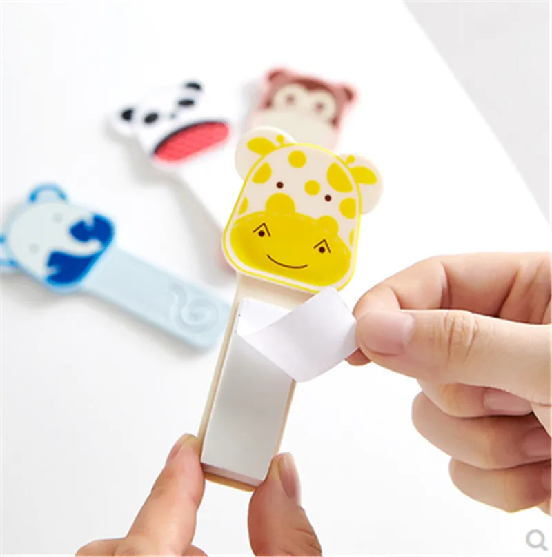 Портативная санитарная ручка с милым мультяшным чехлом для - Цена: 49,94 - 52,17 руб.