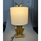 Современный светильник в виде кролика в маске настольные лампы смола, ретро, промышленный Настольный светильник s-образного дизайна для спальни, спальни, кабинета, ресторана, декоративный светильник