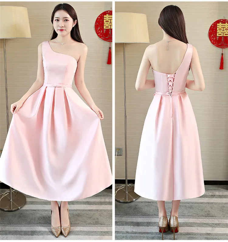 Женское атласное платье подружки невесты элегантное розовое длиной ниже колена