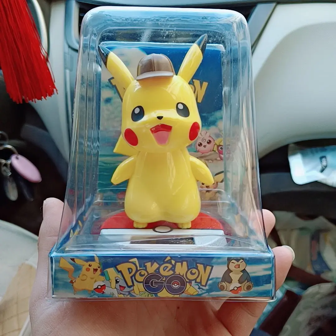

Pokemon Pikachu Car Solar Shaking Head Decoration Large Creative Cartoon Car Swinging Doll Doll Toy