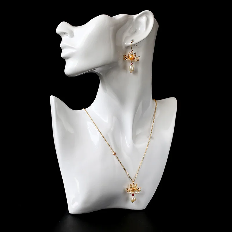 

Lotus Flower Shaped Pendant Necklace For Women Yoga Prayer Buddhism Jewelry Pearl Necklace With 14K Gold Planted Sweater Chain