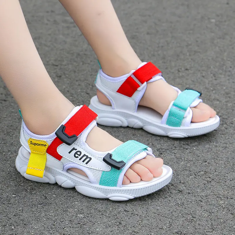 

Розовые сандалии для девочек с красными буквами, летняя новая корейская мода для детей, детская спортивная пляжная обувь на мягкой подошве ...