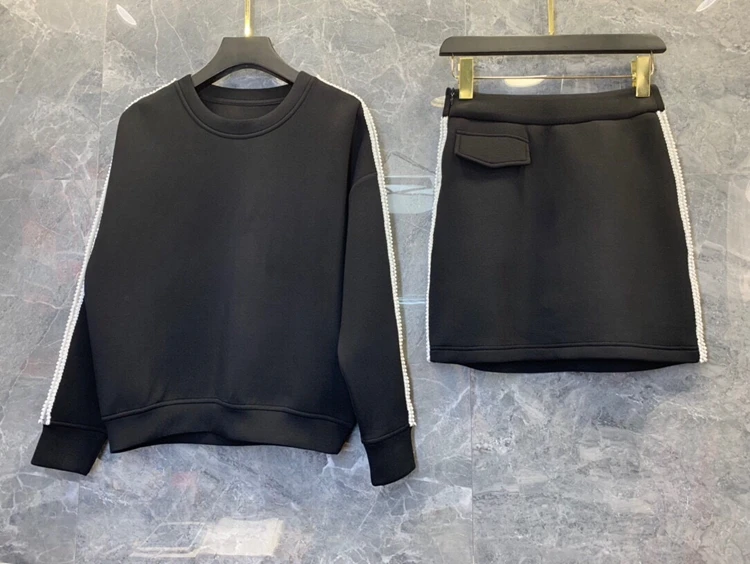 

2020 Autumn and Winter new women's round neck sleeve two sides of the beads striped space cotton top skirt set 921