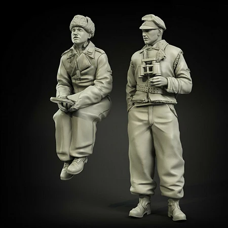 Новый разобранный набор из 1/35 древних офицеров в состав которых входят 2 фигурки