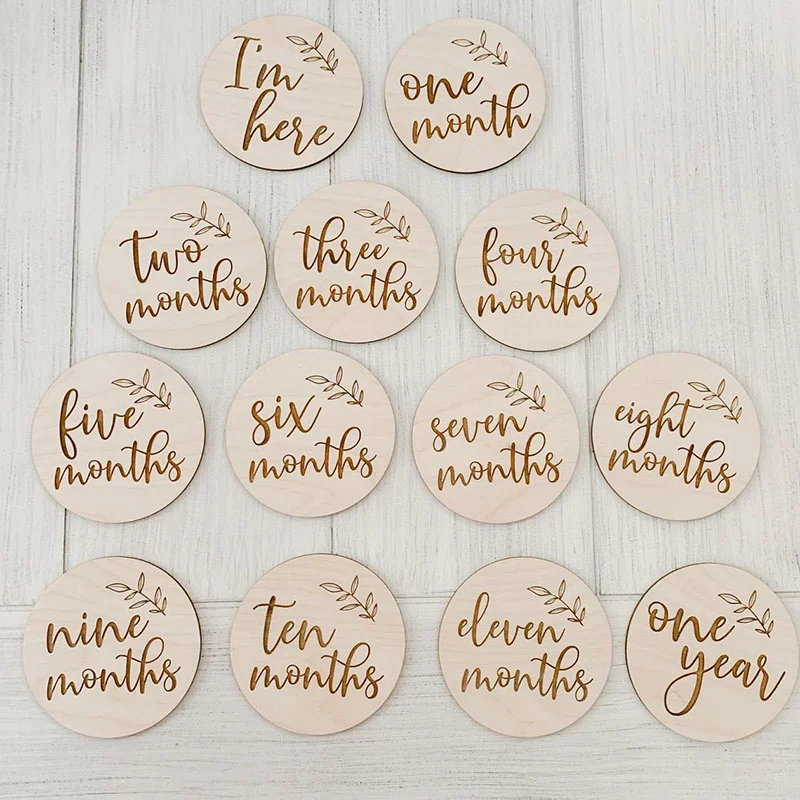 

13pcs fine Monthly Milestone Discs Baby Shower Gift Wood Milestone Markers Photo Props