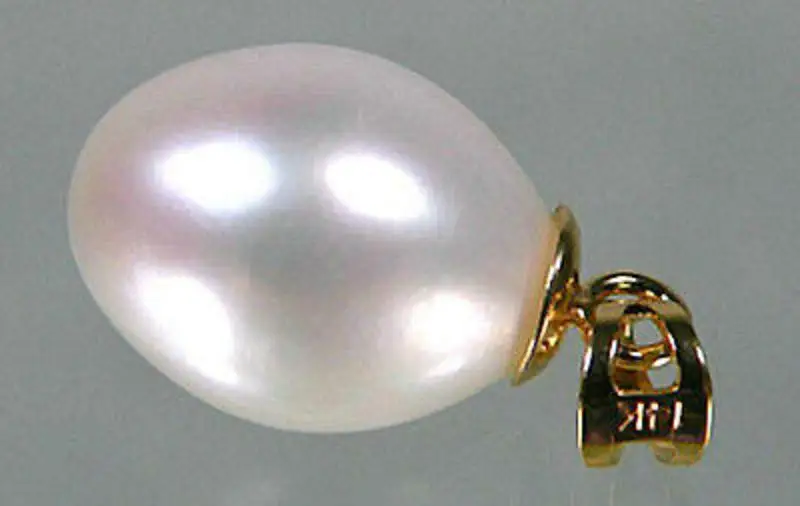 Подвеска с натуральным жемчугом 9 х10 мм AAA +++ в виде павлина черного белого