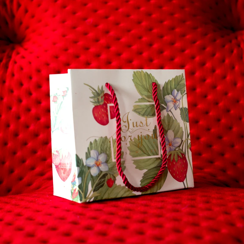 

25pcs Small Resh Handbag Wedding Favor Packaging Candy Chocolate Gift Bag for Package Bridesmaid Guest Gifts Bags