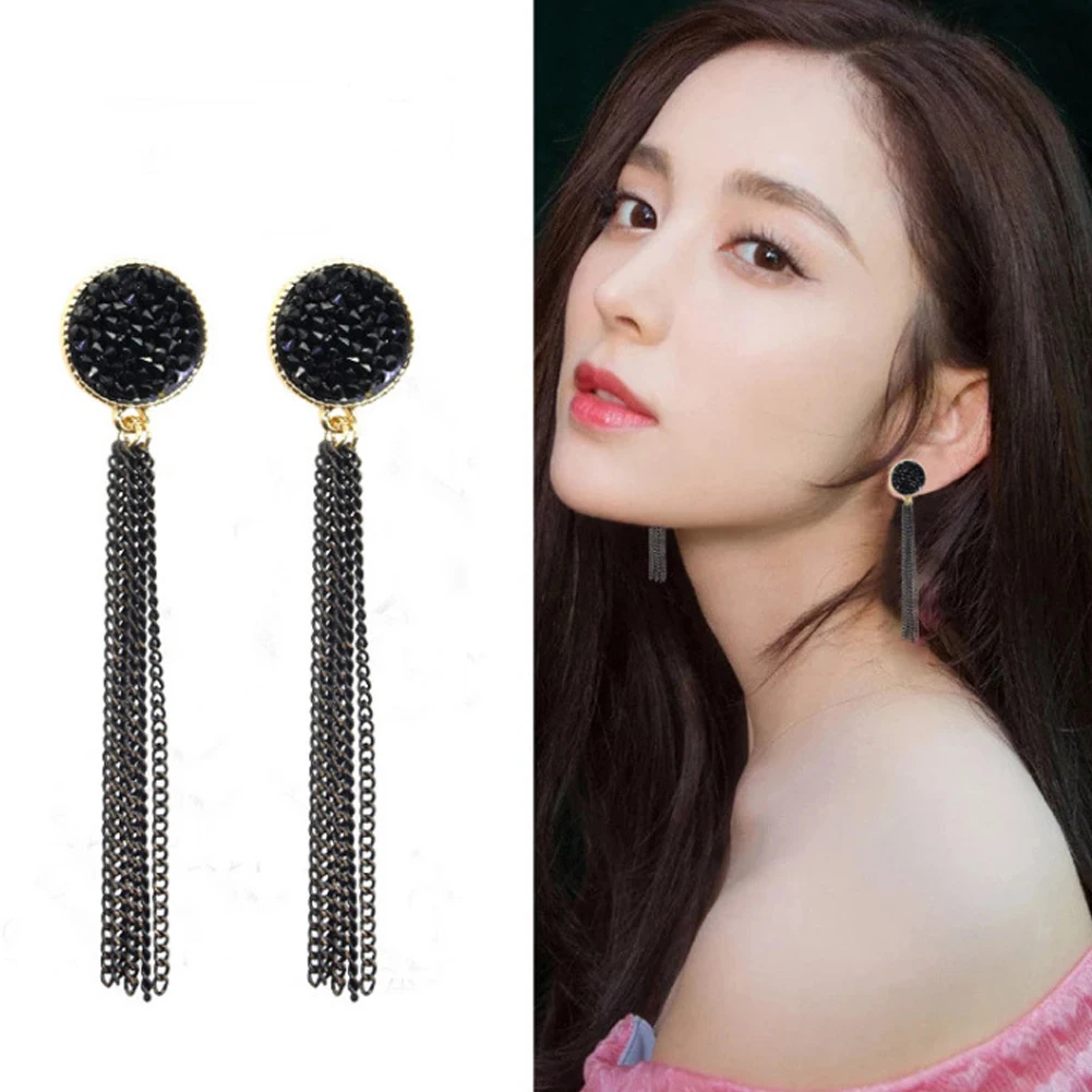 Женские длинные висячие серьги золотистого цвета с цепочкой и кисточками макси